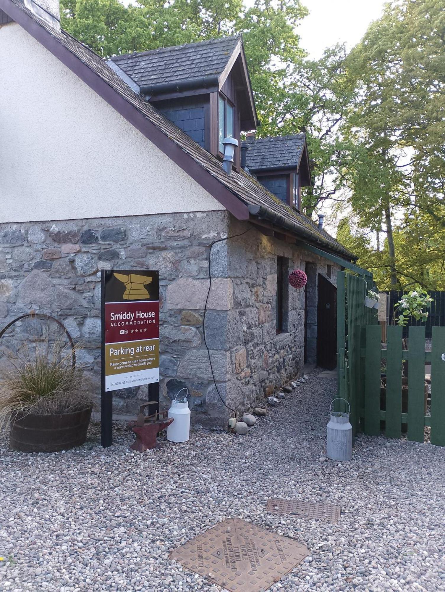 Smiddy House Bed & Breakfast Spean Bridge Exterior photo